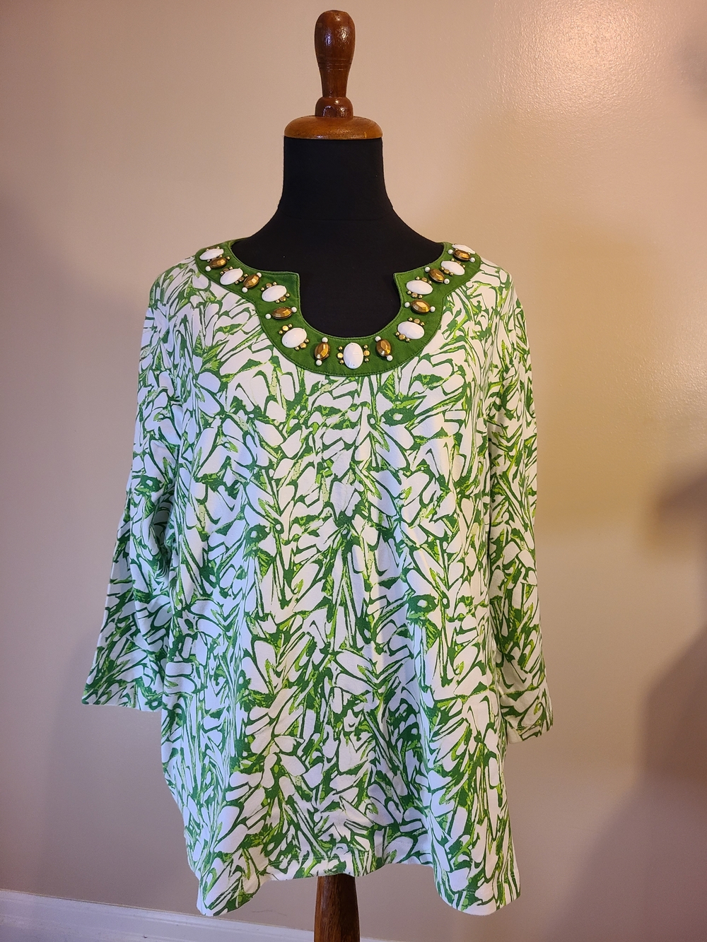 Ruby Rd. Green & White Embellished Floral Tunic